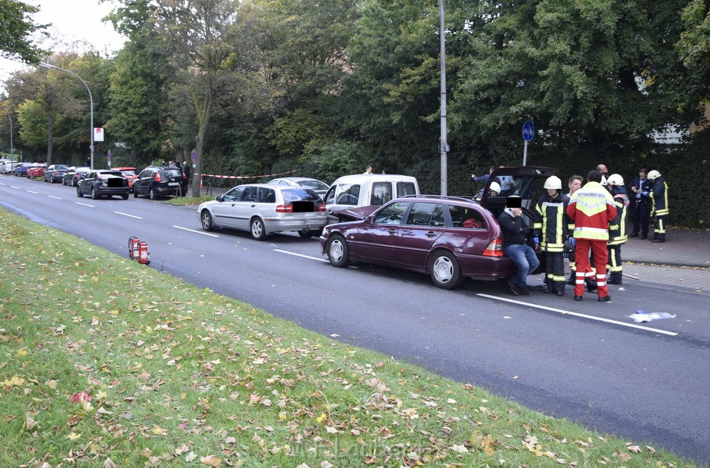 VU Koeln Buchheim Frankfurterstr Beuthenerstr P013.JPG - Miklos Laubert